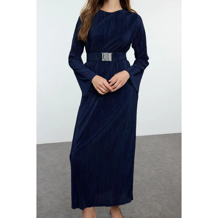 Fashion Style Regular Crew Neck Maxi Length Hijab Pleated Belt Detailed Knitted Dress