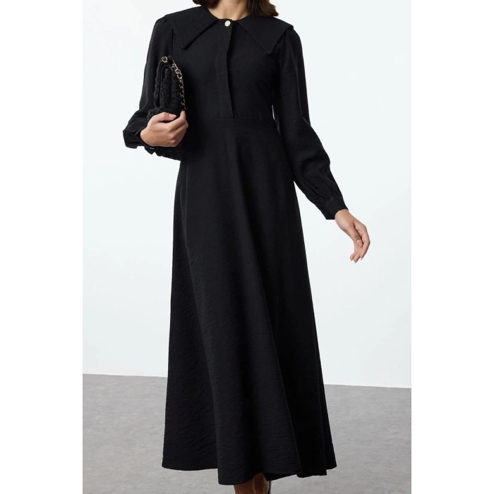 Fashion Style Regular Baby Collar Maxi Length Hijab Button Detailed Woven Dress