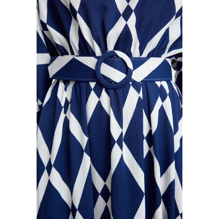 Fashion Style Regular Crew Neck Maxi Length Hijab Patterned Belt Detailed Crinkle Woven Dress