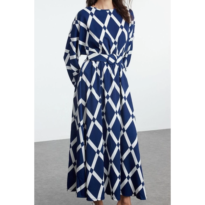 Fashion Style Regular Crew Neck Maxi Length Hijab Patterned Belt Detailed Crinkle Woven Dress