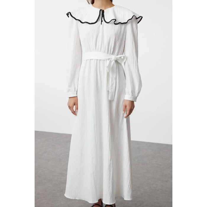 Fashion Style Regular Baby Collar Maxi Length Hijab Collar Piping Detailed Belted Woven Dress