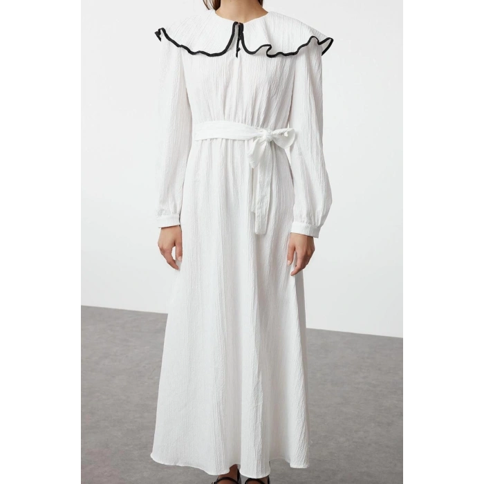 Fashion Style Regular Baby Collar Maxi Length Hijab Collar Piping Detailed Belted Woven Dress