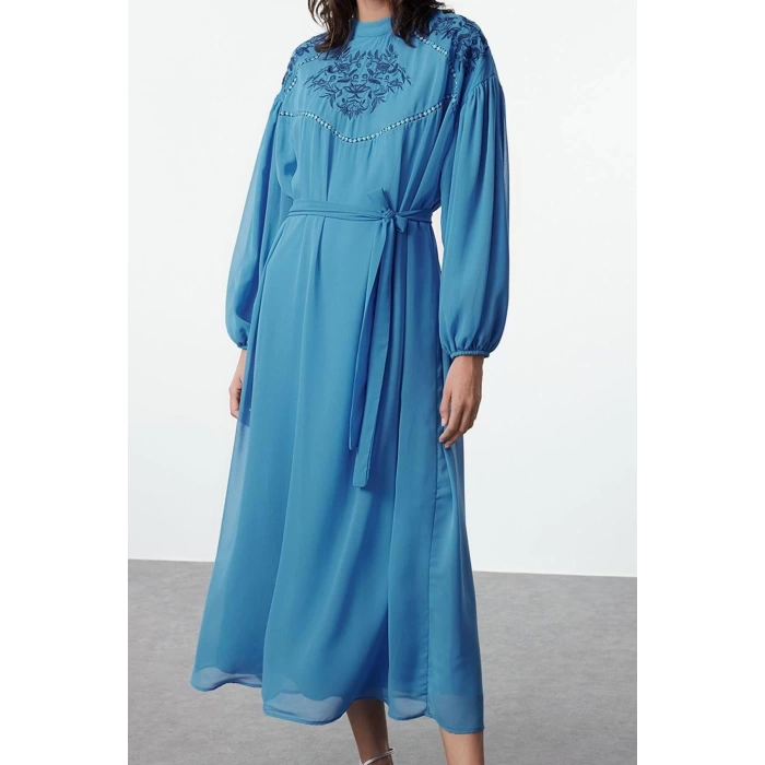 Fashion Style Regular Stand Collar Maxi Length Hijab Embroidered Woven Dress