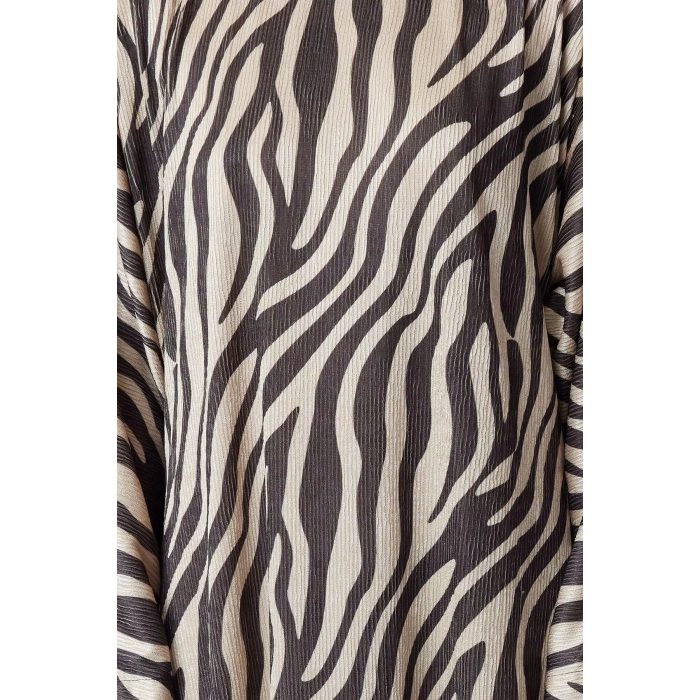 Fashion Style Regular Crew Neck Maxi Length Hijab Crinkle Knitted Zebra Patterned Dress
