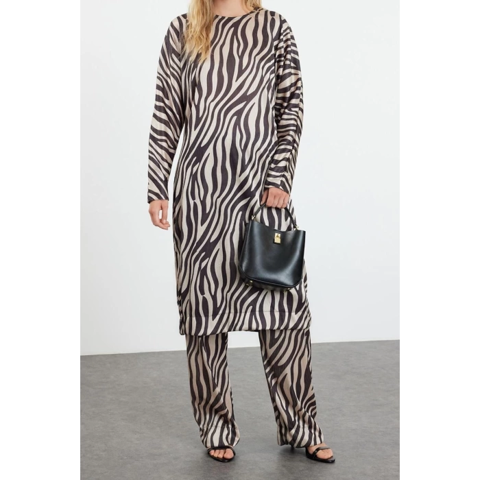 Style Women Modern Normal Waist Wide Leg Crinkle Knitted Animal Zebra Patterned Long Tunic Top-Bottom Set