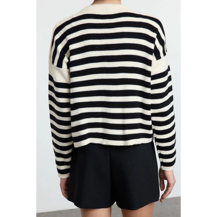 Style Modern Women Regular Low Sleeve Crew Neck Color Block Ribbon Detailed Knitwear Cardigan