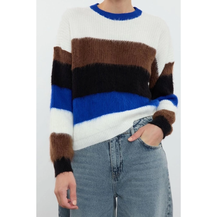 Style Modern Women Regular Low Sleeve Crew Neck Soft Texture Color Block Knit Sweater