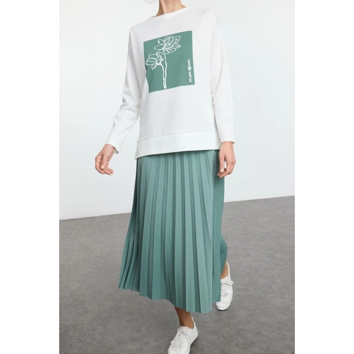 Style Women Modern Fashion Normal Waist Straight Leg Crew Neck Blouse Skirt Pleated Knitted Bottom Top Set