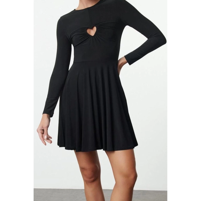 Fashion Style Fitted Crew Neck Mini Length A-Line Heart Detailed Knitted Short Elegant Evening Dress