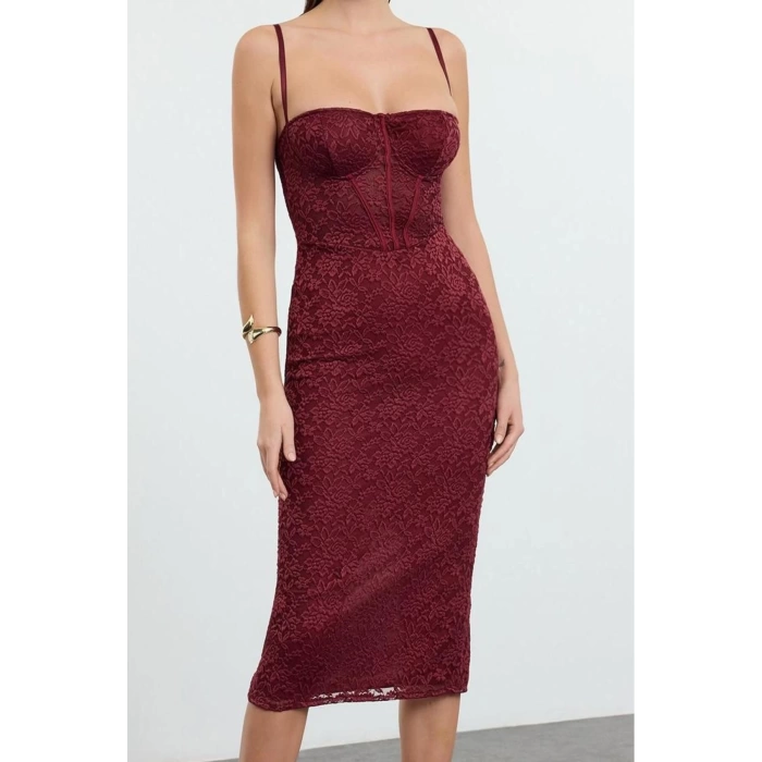 Fashion Style Fitted Sweetheart Neck Midi Length Burgundy Knitted Lined Lace Dress