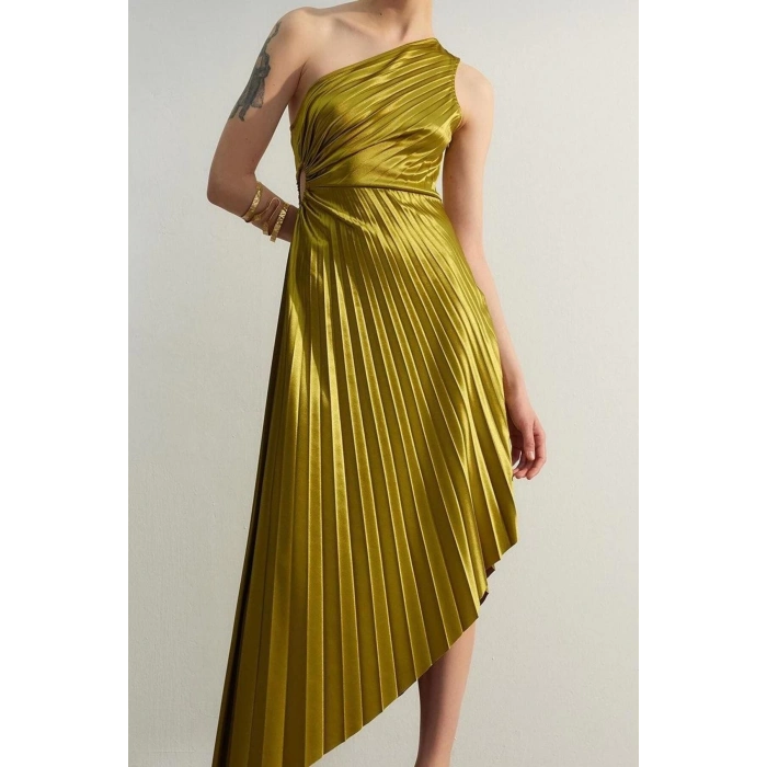 Fashion Style Fitted Asymmetrical Collar Midi Length Asymmetrical Pleated Detailed Knitted Satin Evening Dress