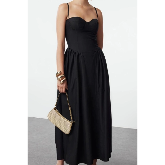 Fashion Style Fitted Sweetheart Neckline Midi Length A-Line Poplin Woven Dress