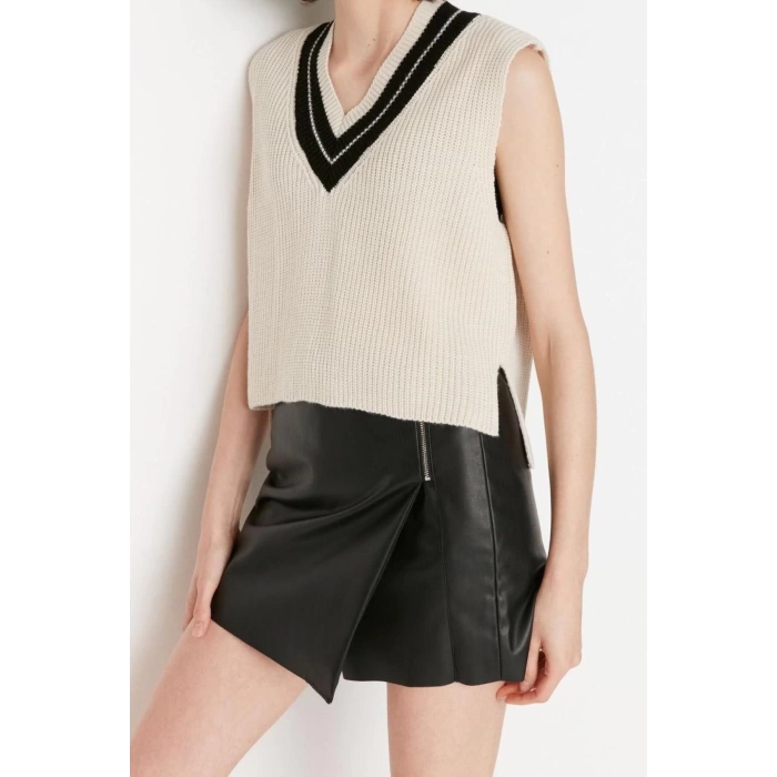 Womens Modern Style Casual Sleeveless V Neck Color Block Sleeve Crop Knit Sweater