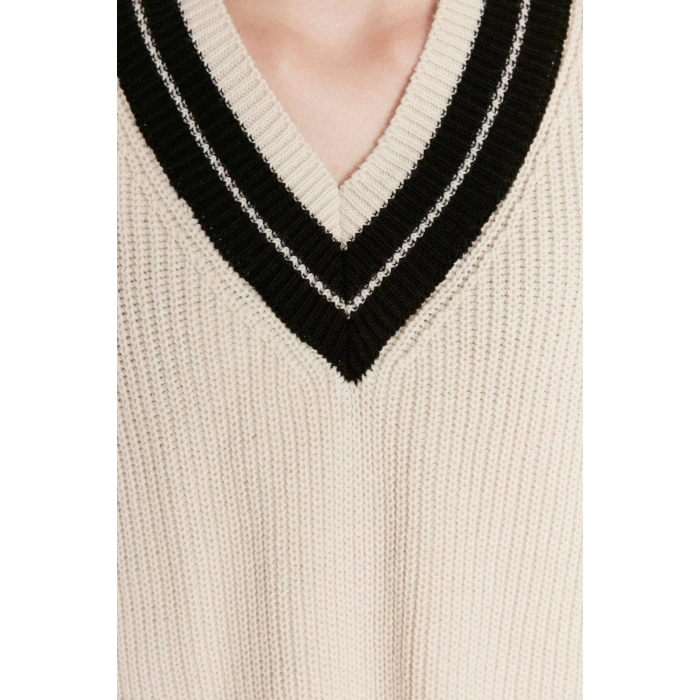 Womens Modern Style Casual Sleeveless V Neck Color Block Sleeve Crop Knit Sweater