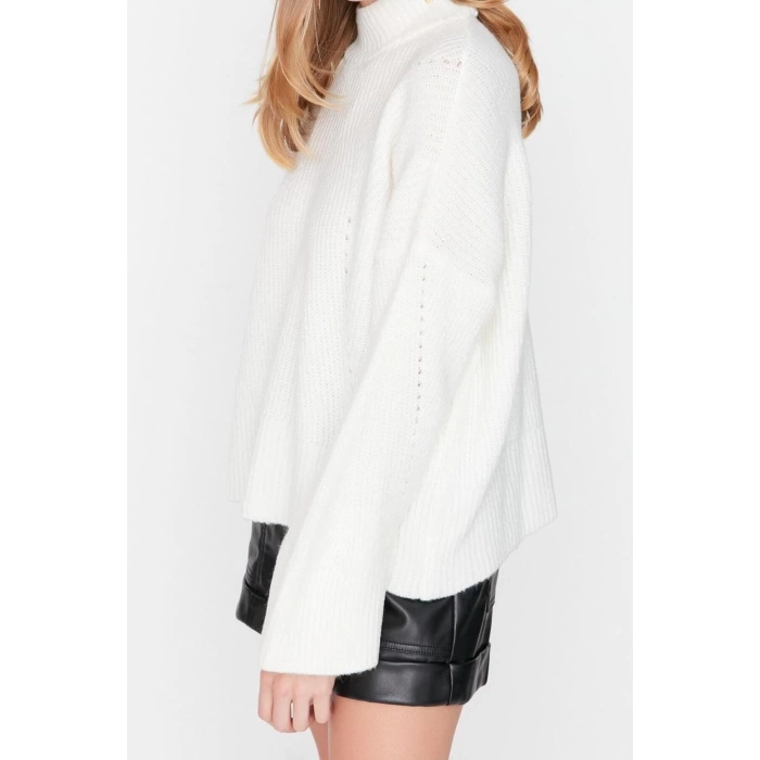 Womens Modern Style Comfortable Long Stand Collar Plain Sleeve Regular Knitwear Sweater