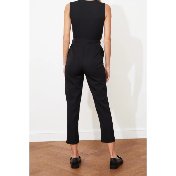 Kadın Moda Boru Paça Kruvaze Uzun Beyaz Renk Bloklu Kruvaze Yaka Bağlama Detaylı Dokuma Tulum