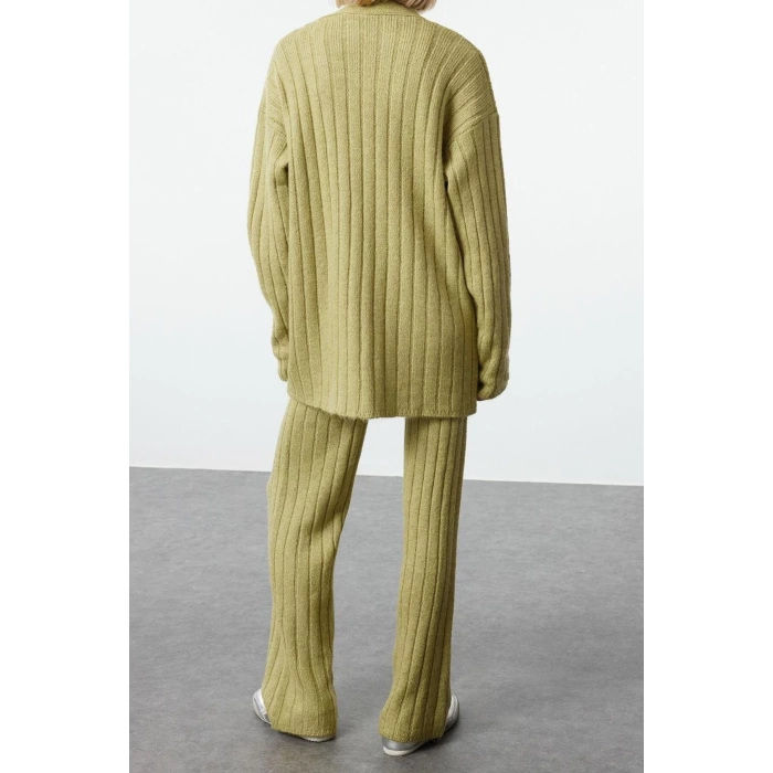 Style Women Modern Fashion Normal Waist Wide Leg V Neck Wide Cut Soft Texture Knitwear Bottom-Top Set