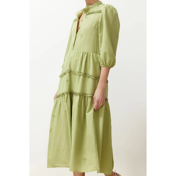 Moda Stil Regular Gömlek Yaka Midi Boy Açık Düz Kesim Nakışlı Dokuma Elbise