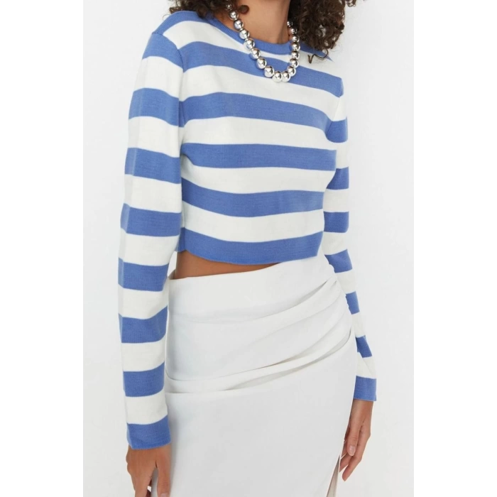 Style Modern Women Crop Standard Sleeve Crew Neck Basic Striped Knitwear Sweater