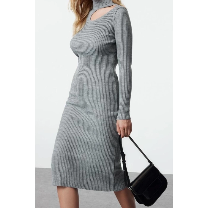 Moda Stil Slim Dik Yaka Midi Boy Triko Cut Out Pencere Detaylı Elbise