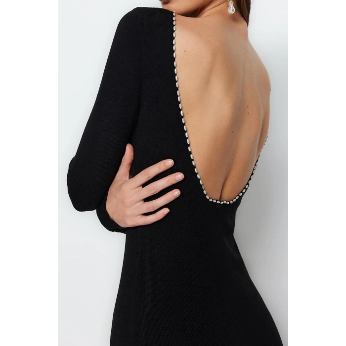 Fashion Style Slim Crew Neck Mini Length Knitwear Back Pearl Detail Dress