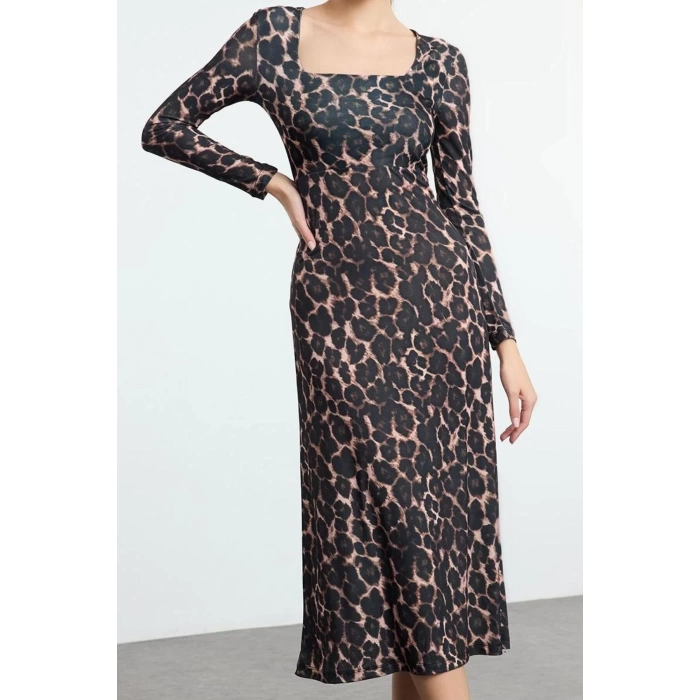 Moda Stil Slim Kare Yaka Maxi Boy Volanlı Fitted Vücuda Oturan Esnek Örme Elbise