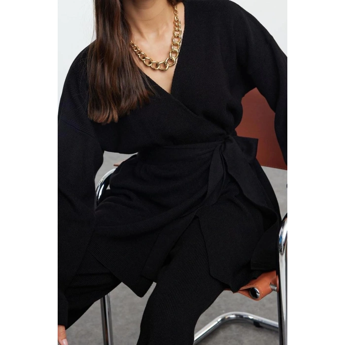 Style Women Modern Fashion Normal Waist Straight Leg V Neck Midi Length Knitwear Top-Bottom Set