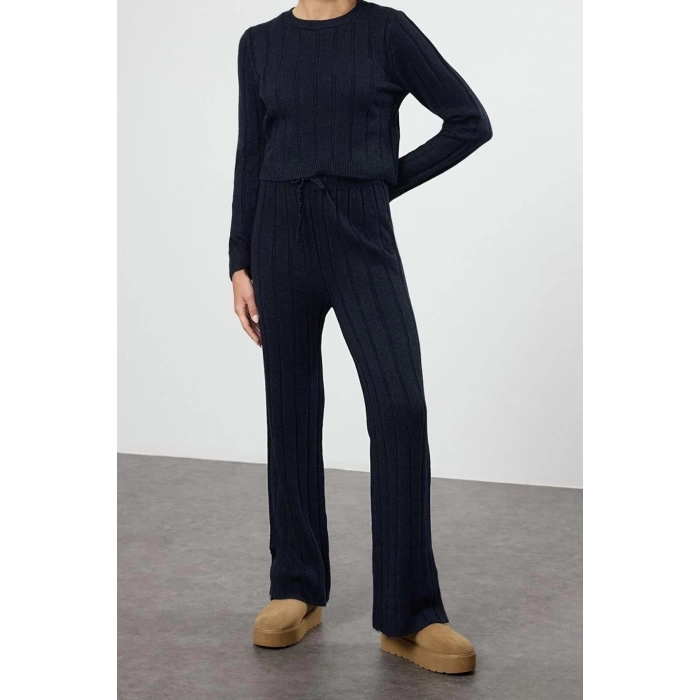 Tarz Kadın Modern Moda Normal Bel Boru Paça Bisiklet Yaka Crop Kazak-Pantolon Triko Alt-Üst Takım
