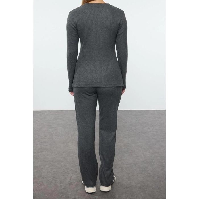 Style Women Modern Normal Waist Straight Leg Side Slit Regular Normal Cut Knitted Bottom-Top Set