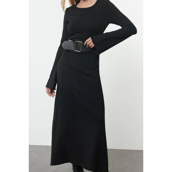 Fashion Style Regular Crew Neck Maxi Length Knitted Belted Dress