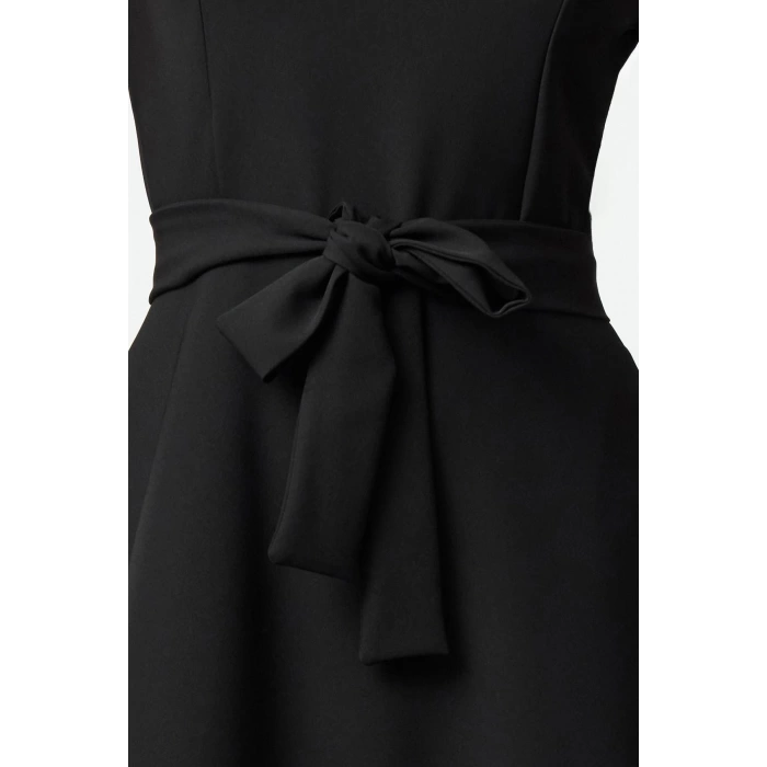 Moda Stil Regular Bisiklet Yaka Midi Boy Kuşaklı Belden Açılan Dokuma Elbise
