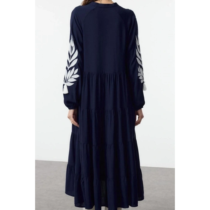 Fashion Style Oversize Stand Collar Midi Length Wide Cut Embroidered Woven Dress
