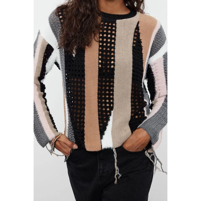 Style Women Regular Standard Sleeve Stand Collar Soft Texture Color Block Openwork Hole Knitwear Sweater