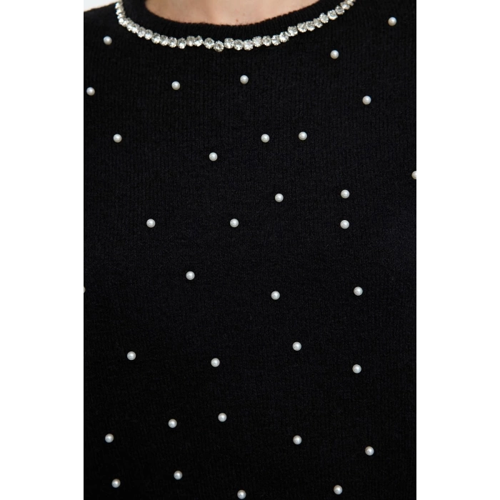 Style Modern Women Regular Standard Sleeve Crew Neck Woolen Pearl and Stone Knitted Sweater