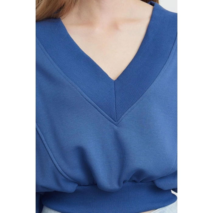 Tarz Relaxed V Yaka Düşük Kol Crop Rahat Kalıp V Yaka Kalın Örme Sweatshirt