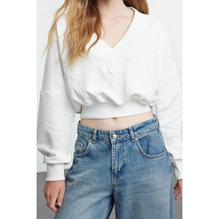 Tarz Relaxed V Yaka Düşük Kol Crop Rahat Kalıp V Yaka Kalın Örme Sweatshirt