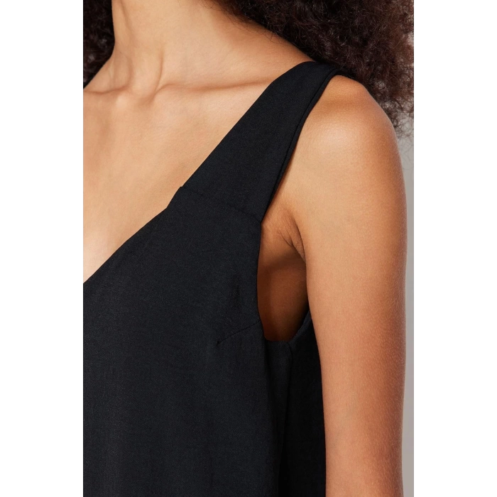 Fashion Style Relaxed V Neck Midi Length Comfortable Cut Woven Dress