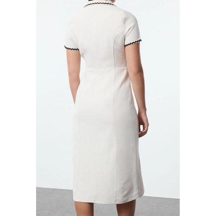 Moda Stil Regular Ceket Yaka Midi Boy Aksesuar Detaylı Tüvit Dokuma Kışlık Gömlek Elbise