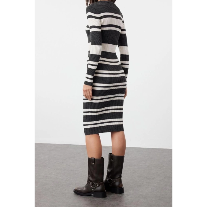 Fashion Slim Casual Daily Pique Knitwear Crew Neck Long Sleeve Bodycon Midi Length Dress