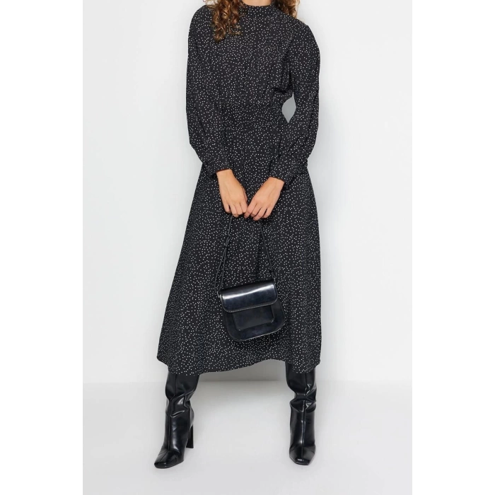 Moda Regular Casual Günlük Lilyum Dokuma Dik Yaka Uzun Kol Shift Maxi Boy Tesettür Elbise
