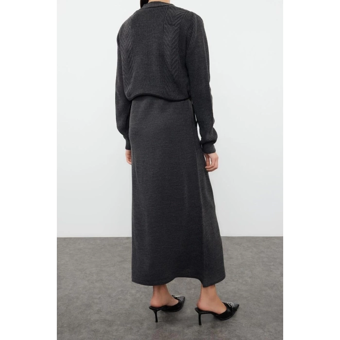 Moda Regular Casual Günlük Tek Plaka Triko V Yaka Uzun Kol Basic Maxi Boy Elbise