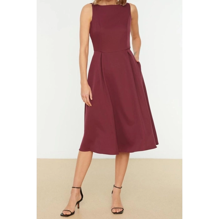 Moda Regular Business Finike Dokuma Bisiklet Yaka Kolsuz Kol Skater Midi Boy Elbise