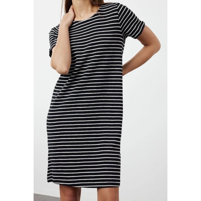 Moda Regular Casual Günlük Tek Plaka Triko Bisiklet Yaka Kısa Kol Shift Mini Boy Elbise