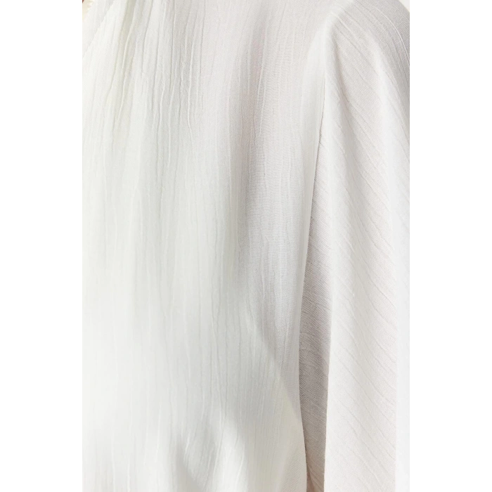 Moda Dokuma Rahat Kalıp Uzun V Yaka Standart Kol Crinkle Basic Düz Desen Kimono Kaftan