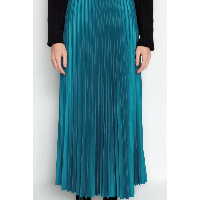 Fashion Regular Plain Pattern Daily Maxi Length Pleated Maxi Flexible Knitted Skirt