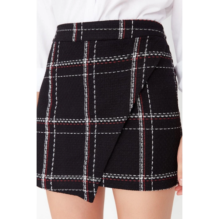 Fashion Slim Fit Plaid Pattern Stylish Night Mini Length Checkered Tweed Fabric Double Breasted Mini Length Woven Skirt
