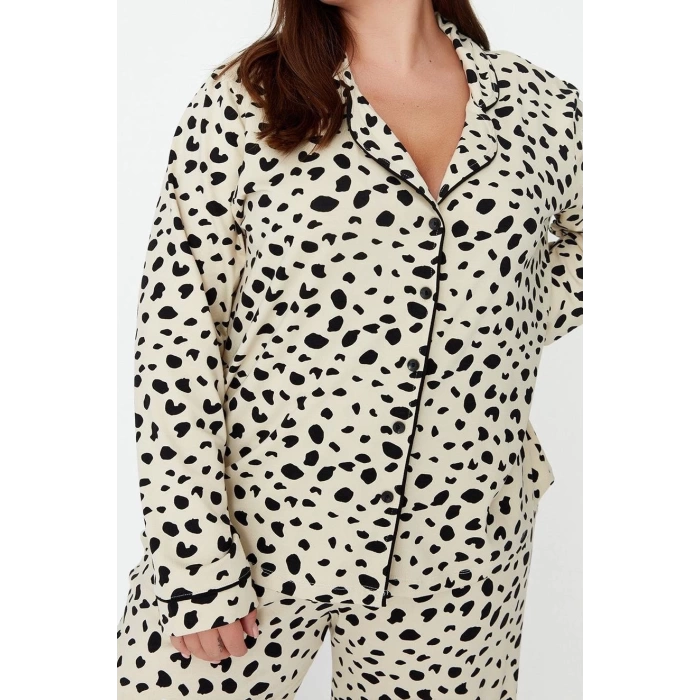 Tarz Rahat Büyük Beden Uzun Kollu Boru Paça Animal Desenli Örme Pijama Takımı