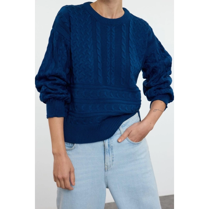 Style Modern Women Regular Standard Sleeve Crew Neck Hair Knitted Sweater
