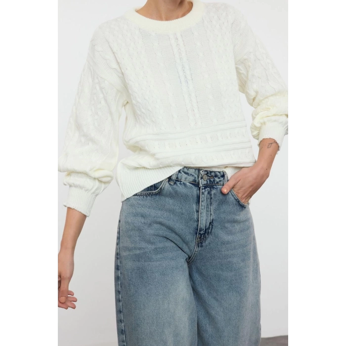 Style Modern Women Regular Standard Sleeve Crew Neck Hair Knitted Sweater