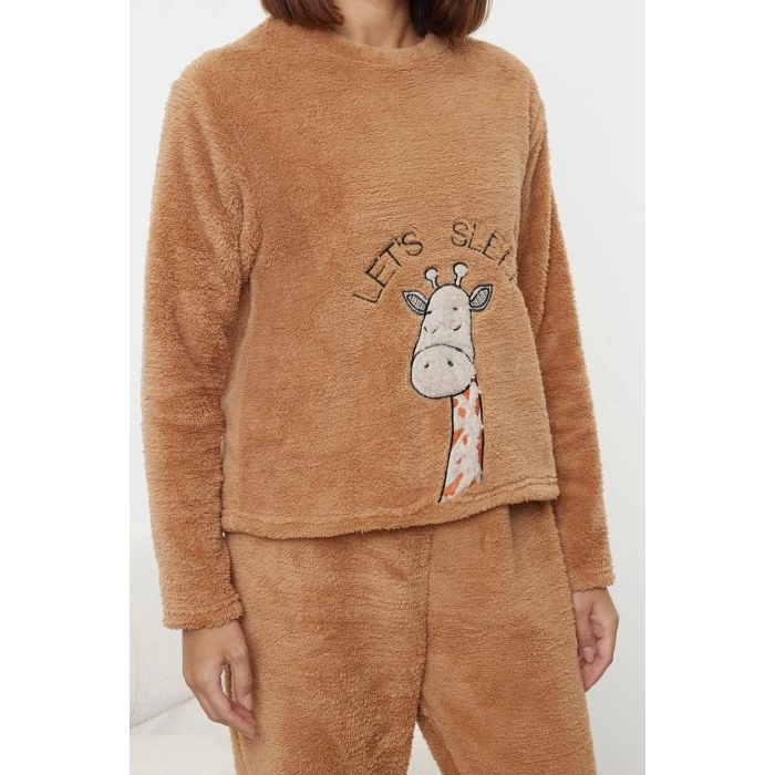 Tarz Rahat Uzun Kollu Boru Paça Hayvan Nakışlı Wellsoft Kışlık Örme Pijama Takımı
